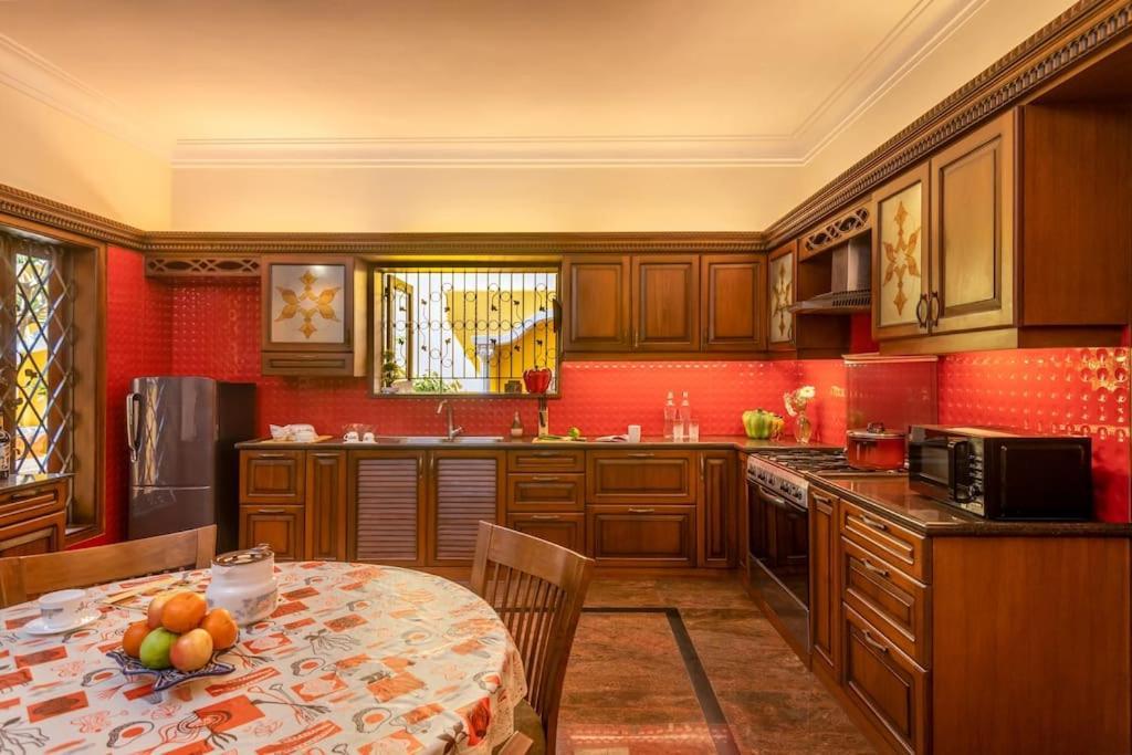 Vila Casa Amarela - Lux Portuguese 4Bhk In North Goa Porvorim Exteriér fotografie